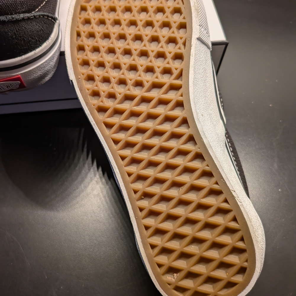 VANS Classic BLK SUEDE Skater | Women's US 6 - Picture 2 of 5